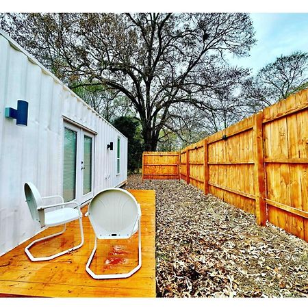 Nomehaus Shipping Container Studio Residential Neighborhood Athens Exterior foto